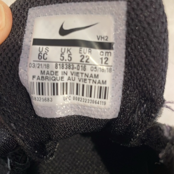 Toddler Nike Sneakers - Picture 5 of 5